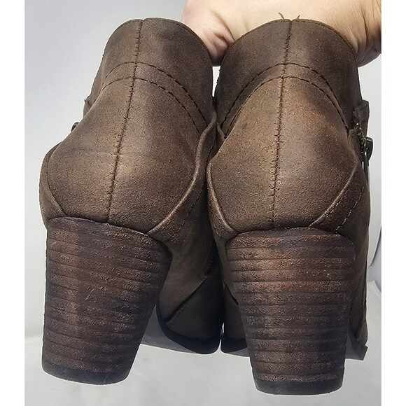Bella Vita Bobbi Comfort Brown Ankle Size Zip Booties Faux Suede Size 11 - Picture 9 of 13